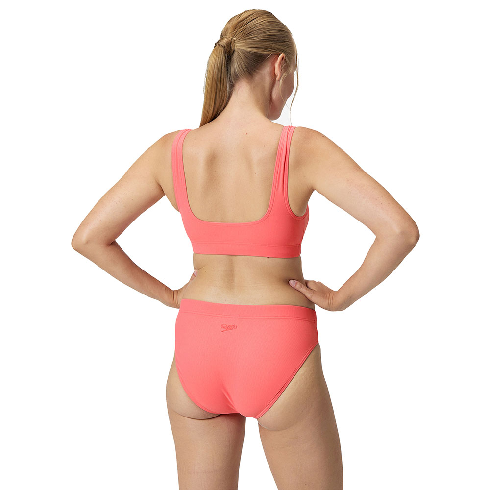 Купальник SPEEDO Textured Deep U-Back Bikinis, Размер р.30, Цвет Коралловый Купальник SPEEDO Textured Deep U-Back Bikinis, Размер р.30, Цвет Коралловый